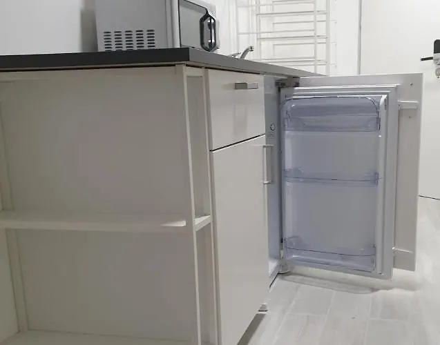 Just Rent Akh Apartment *