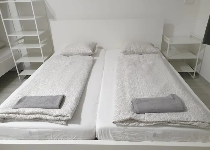 Just Rent Akh Apartment