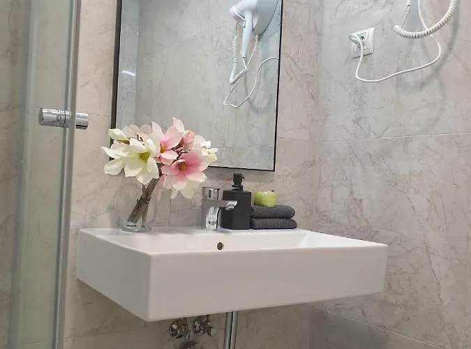 Just Rent Akh Apartment *
