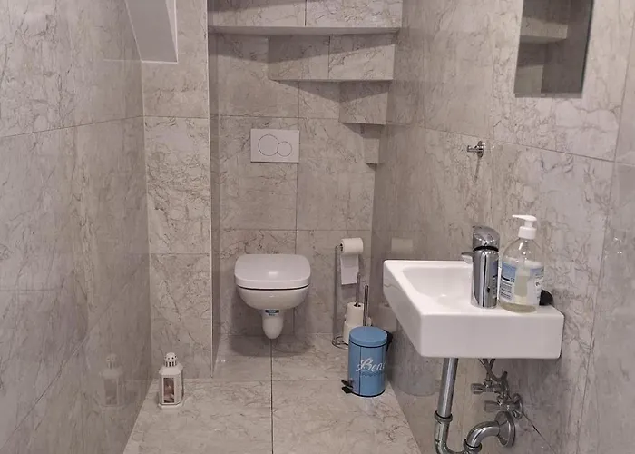 Just Rent Akh Apartment